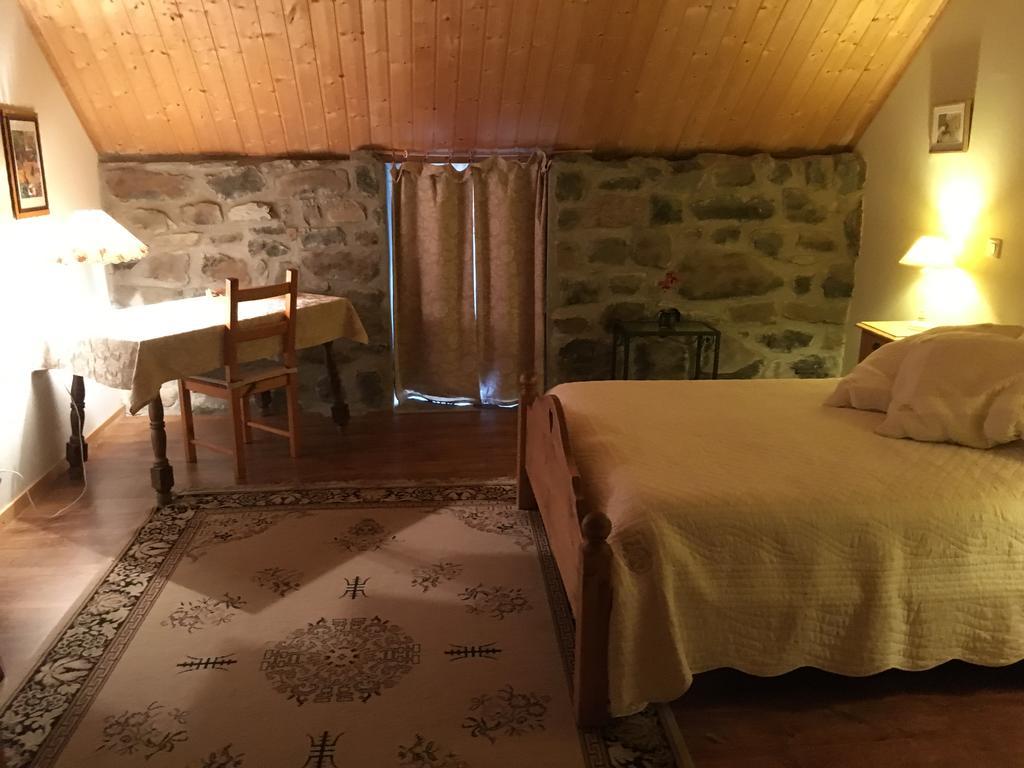 Bed and Breakfast Ciel D'Ardeche Lachamp-Raphaël Exterior foto